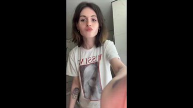 <3