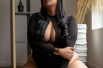 Milf with sexy body