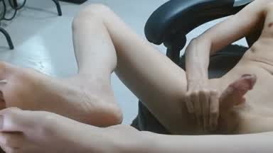 skinnybody2 โ big squirts