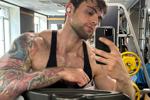 wayne — Workout and hairy body
