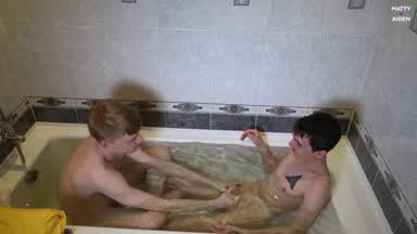 Fun and blowjob in bath