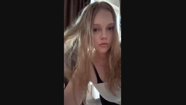 Under my boobs - Eva