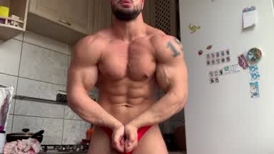 Very hot oil muscle show