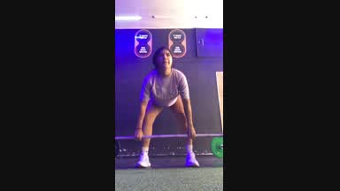 A Cameltoe while training🏋🏼♀️