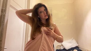 lora — in a towel💋