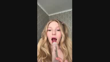 ♥ Dildo BJ ♥