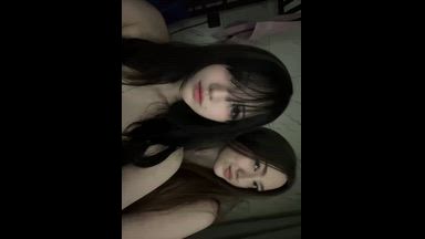 <3