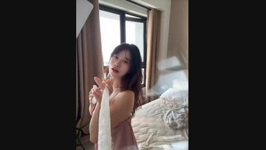 chloe rujing live streaming profile