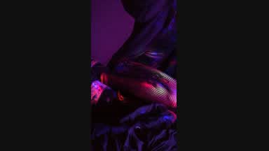 aliceinp0rnland — Play with ass