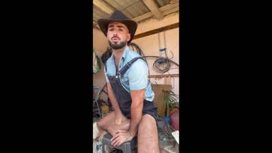 jerking in the stable - spanish_gym