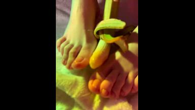 VEGAN FREE MILK OF THE BANANA