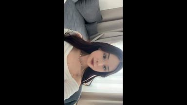 Cute lipsing