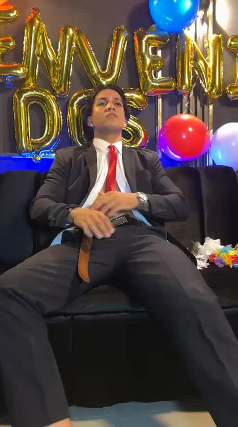 Maxi's birthday, he masturbates