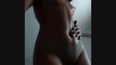 Leia's beautiful body