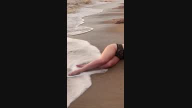whats a heaven : my legs and the sea