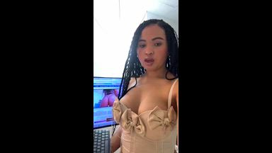 Boobs & ass 4 U