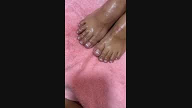 FEET