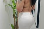 I love the way these white jeans look on me.