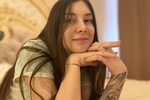 <3
