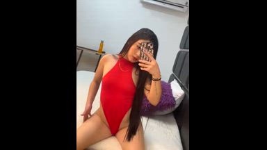 red suits me perfectly 💋🔥