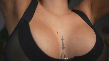 she is Sexy - 𝓟𝓮𝓷𝓮𝓵𝓸𝓹𝓮