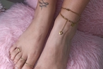 Feet pink