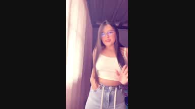 annie_carter79