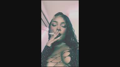 Hi smoking loves😊