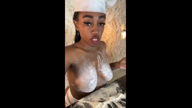 Bounce my boobs with flour.. im your sexy chef