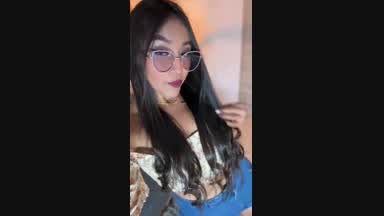 Hey hey i am Ashley