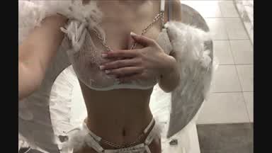 Devonaduty at Chaturbate: Handbra ♥ ~ [530 tokens left] PVT - is ...