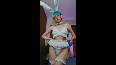Pose cute, little bunny