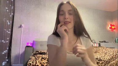 Bite my naughty finger - Ruta