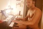Soft playing at the piano.. or hard if you prefer!