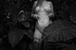 B&W