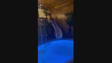 Naked_Slide