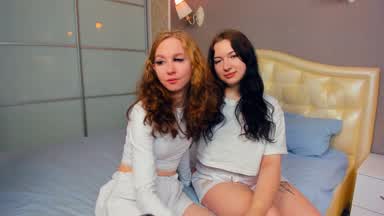 Do u like lesbian couple?