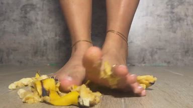 Squashing a banana