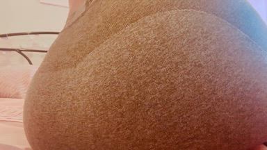Booty and Pussy Reveal