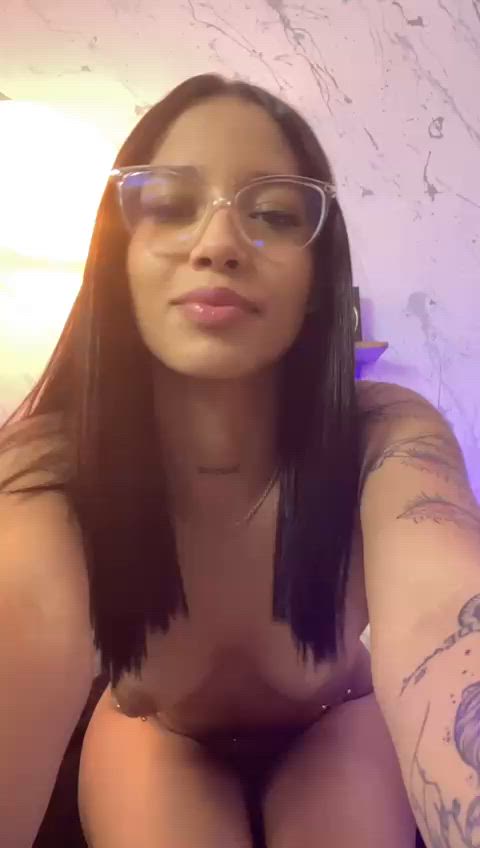 😈