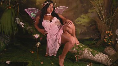 This mischievous fairy masturbates while thinking