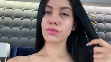 Lips play