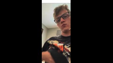 moguyofemb0y live streaming profile