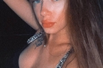 😘