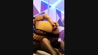 liascarlett โ Im a bitch hot