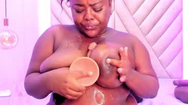 Suck nipples with oily tits 💦
