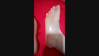 let's play feet