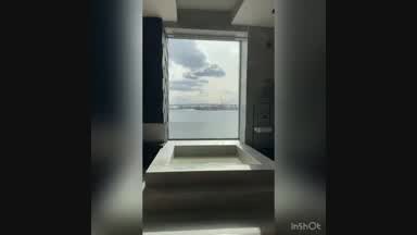 I'm waiting for you, play with me