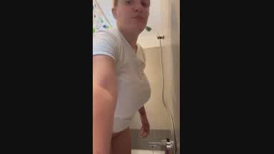 masturbate in shower