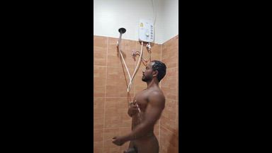 Fuck my juicy wet chocolatey body🤤😋